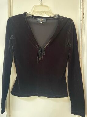 Bisou Bisou Black Velvet Long-Sleeve Tie-Front Top